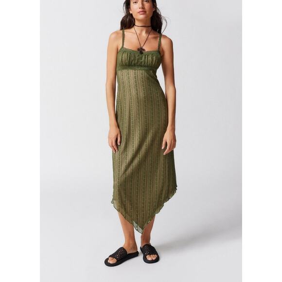 Urban Outfitters - Nikita Lace Hanky Hem Midi Dress in Green - Picture 5 of 5
